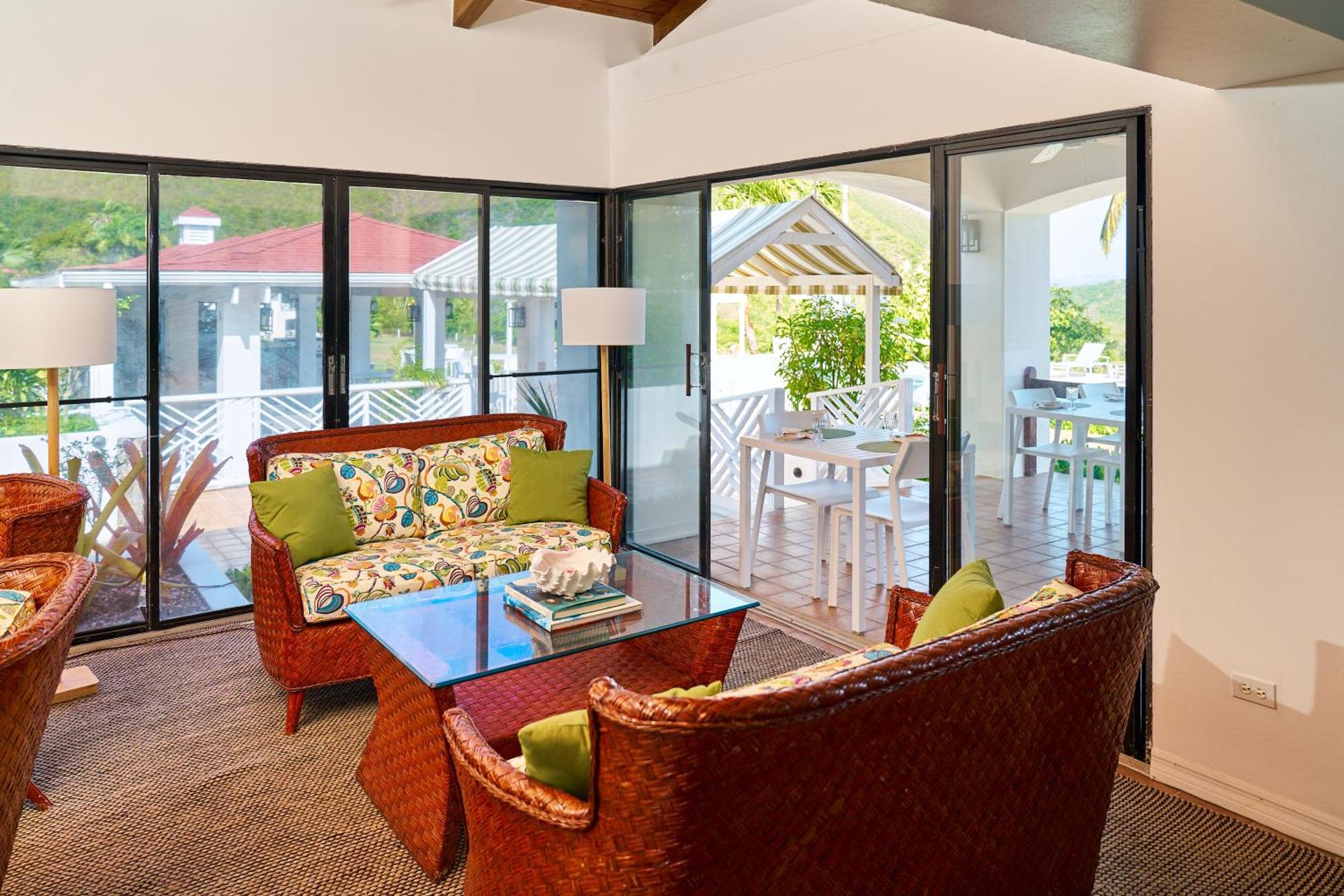 Mount Nevis Hotel Esterno foto
