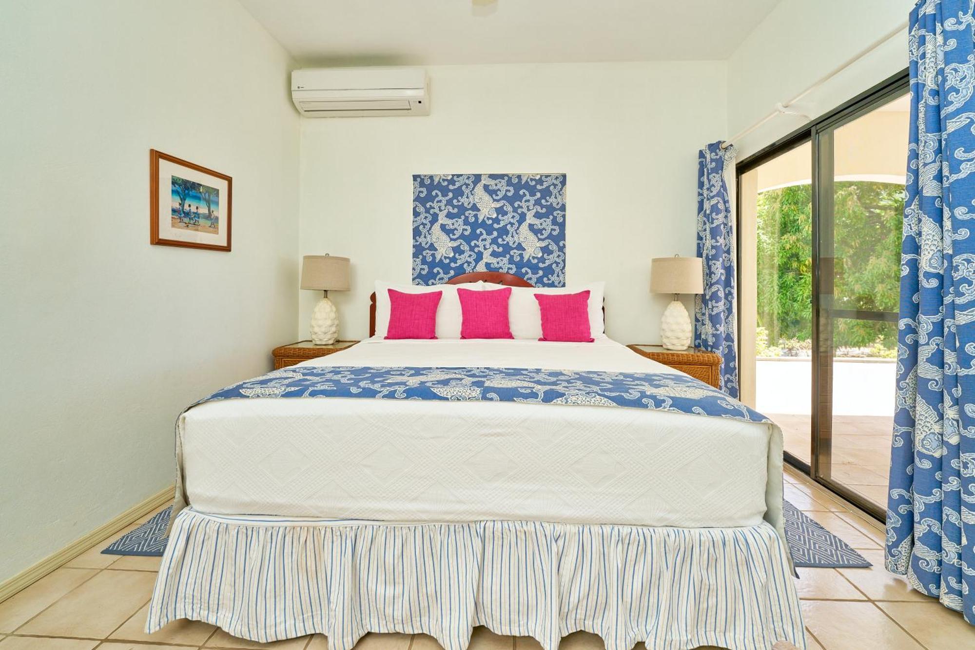 Mount Nevis Hotel Esterno foto