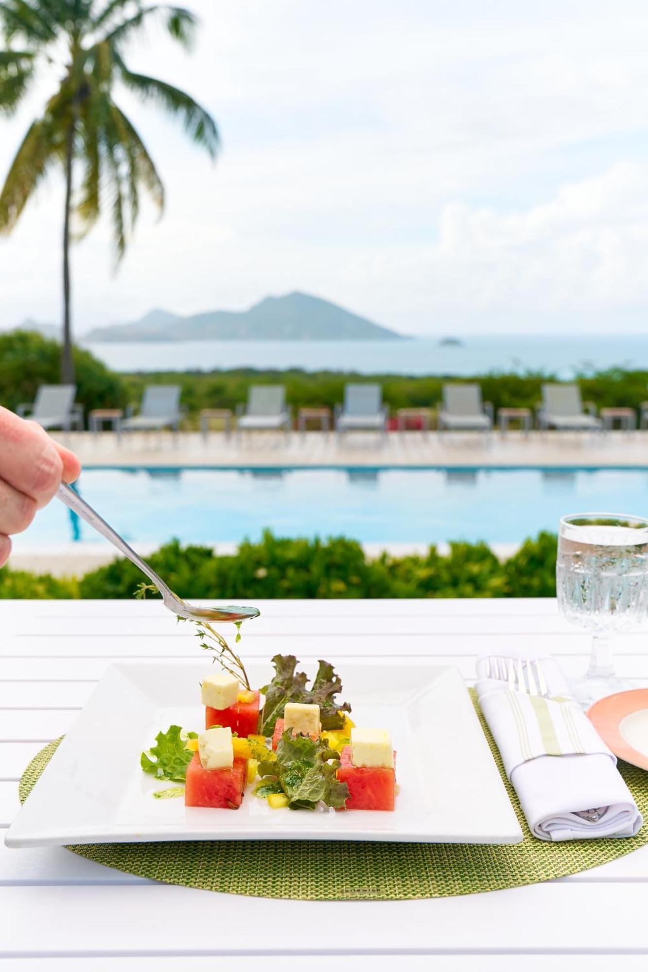 Mount Nevis Hotel Esterno foto