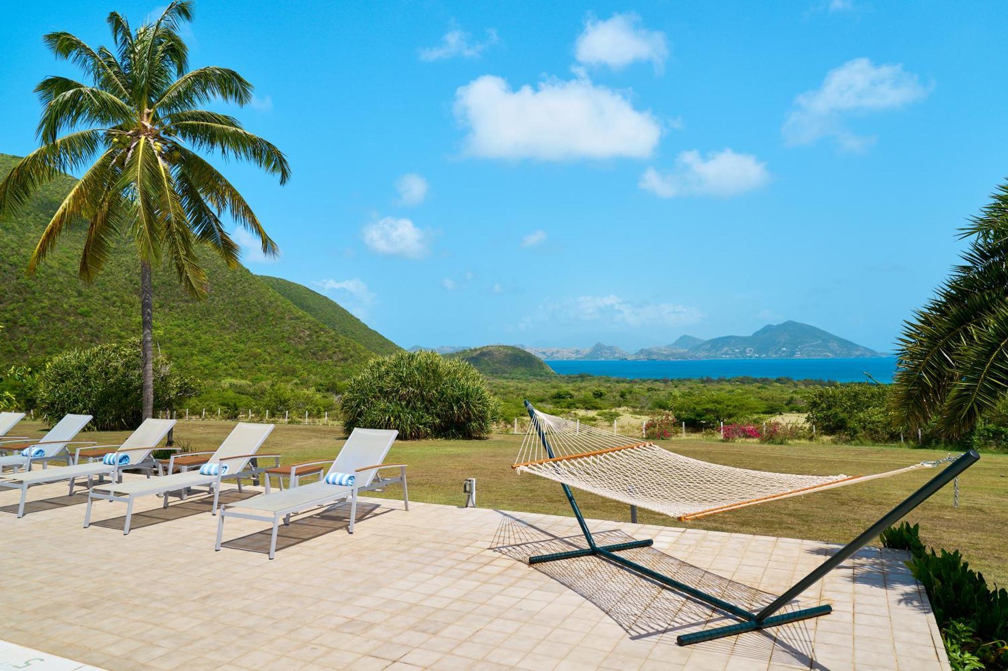 Mount Nevis Hotel Esterno foto